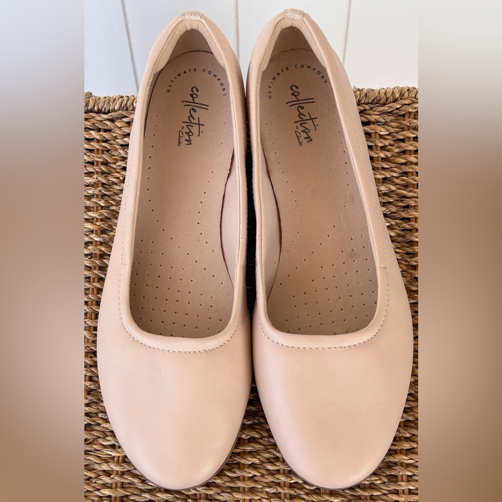 Collection by Clarks Gracelin Mara Ballet Flats Bone Slip On Size 9.5W